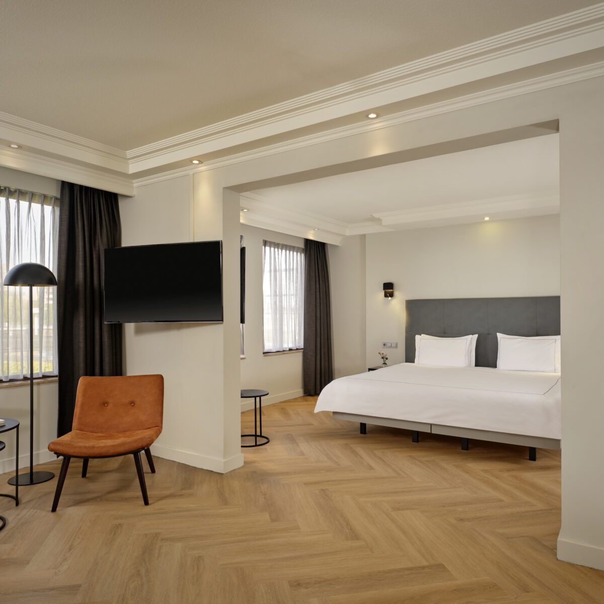 Park Plaza Eindhoven deluxe suite with city views